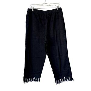 Quacker Factory Pull On Embroidered Black White Flamingo Sz L Ankle Crop Pants